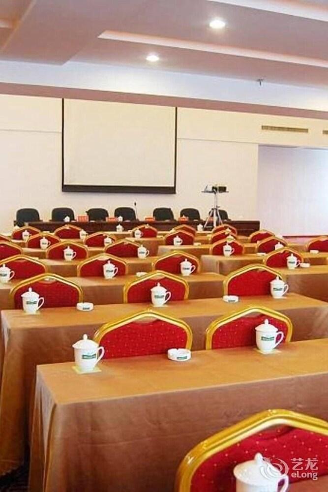 Jishou Heyi Hotel Финхуан Екстер'єр фото